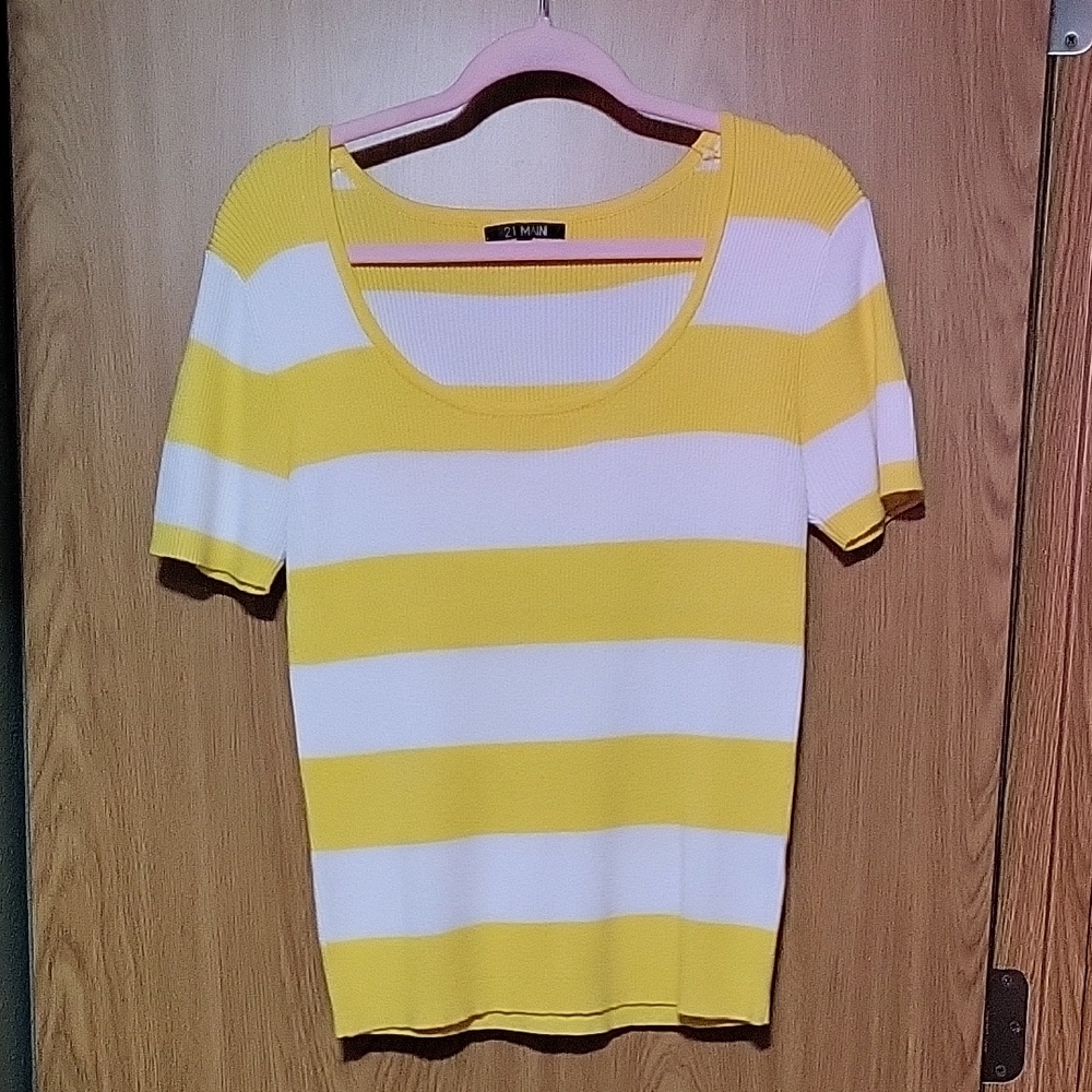 21 Main Yellow and White Fitted Ribbed Short Sleeve Tee